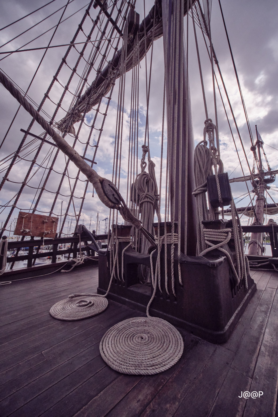 Replica Spaans galjoen in haven Delfzijl